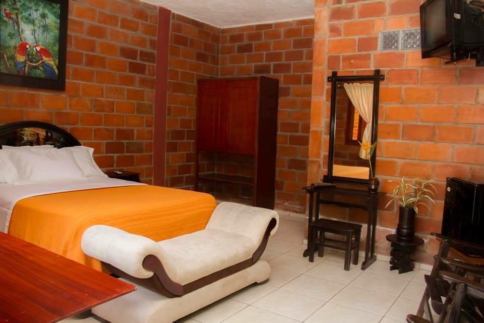 Hosteria Las Heliconias Тена Екстер'єр фото