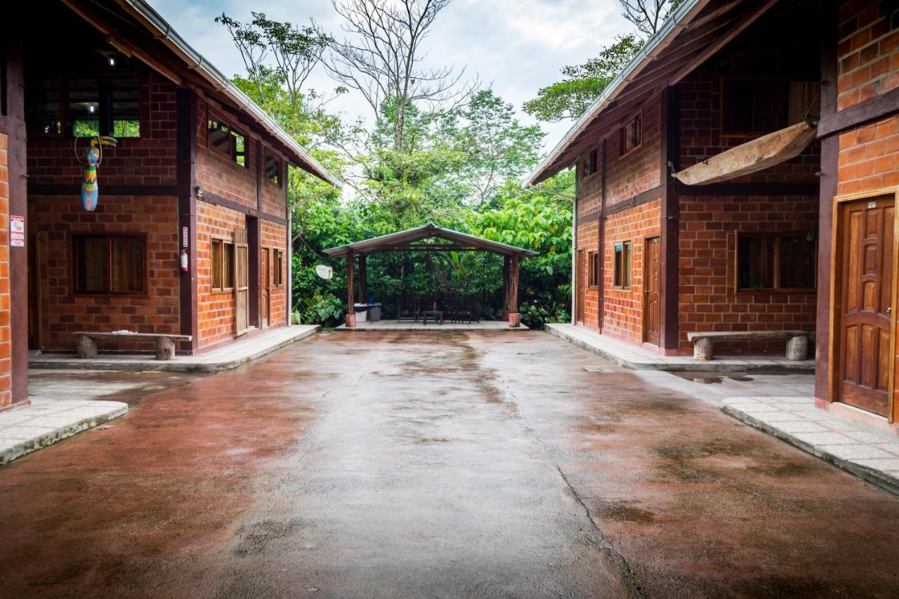 Hosteria Las Heliconias Тена Екстер'єр фото